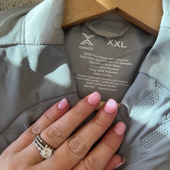 Xersion Zippered Vest - Picture 5 of 5